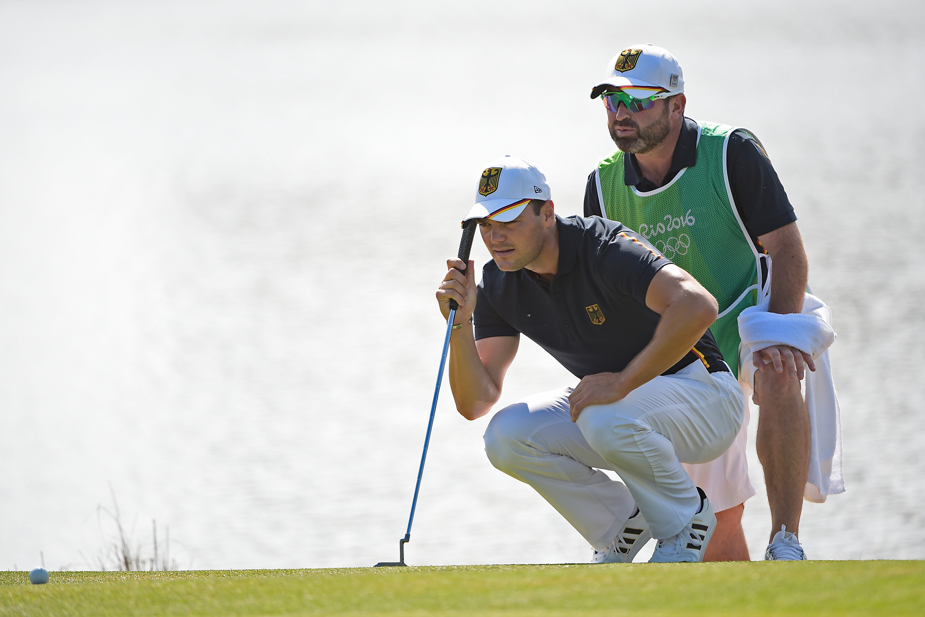 Martin Kaymer mit seinem Caddie Craig Connelly (Photo by Chris Condon/PGA TOUR/IGF)